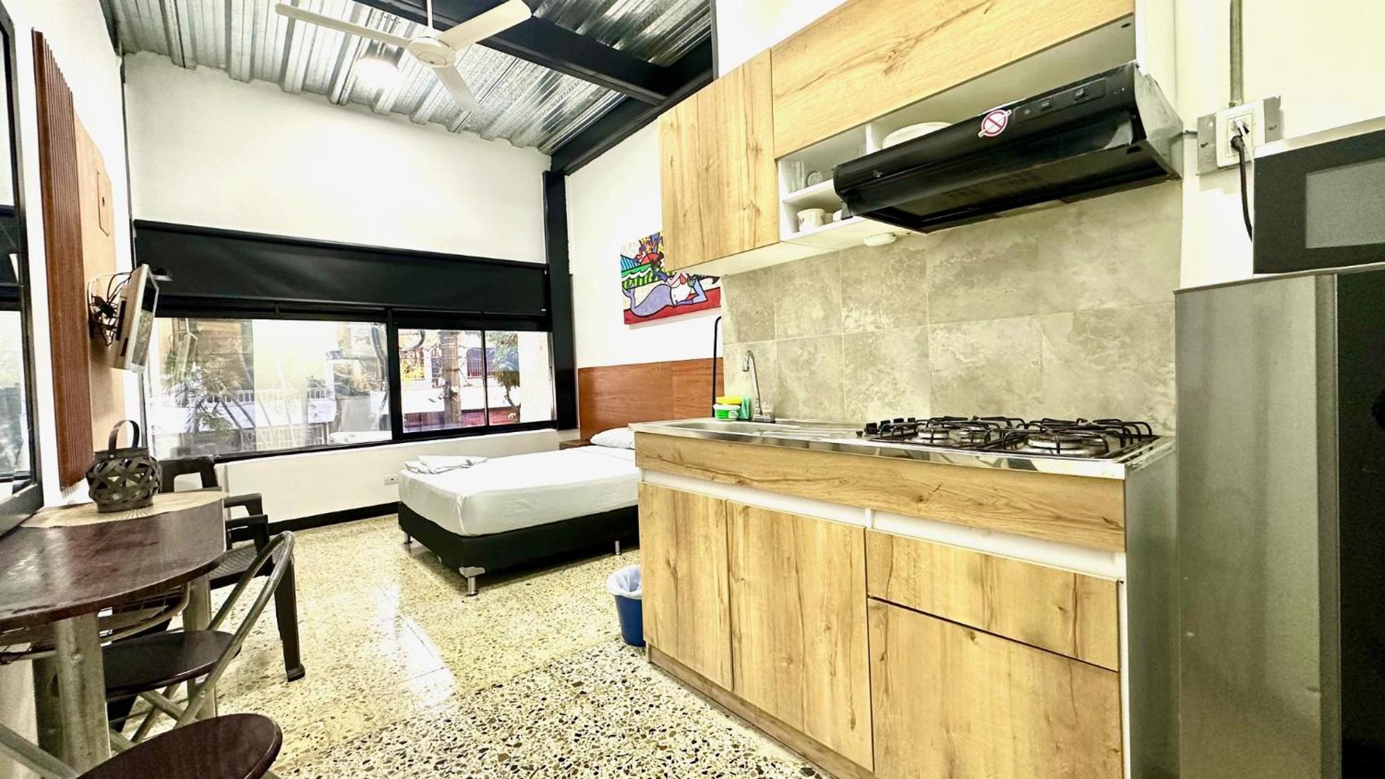 Malibu Loft Hotel ميديلين المظهر الخارجي الصورة