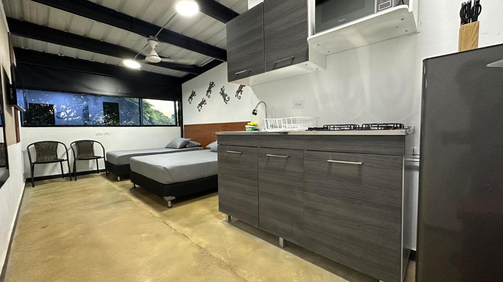 Malibu Loft Hotel ميديلين المظهر الخارجي الصورة