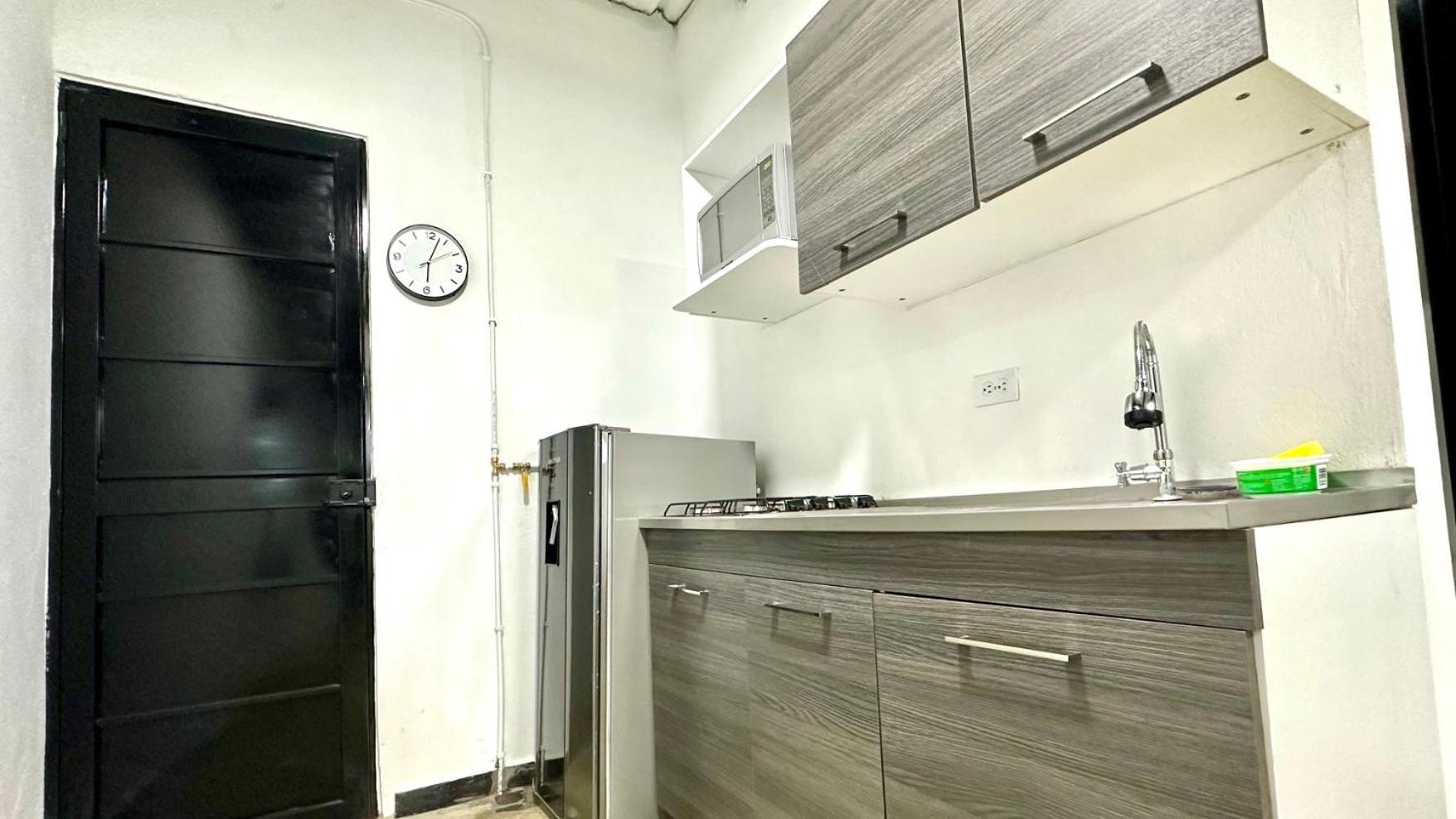 Malibu Loft Hotel ميديلين المظهر الخارجي الصورة